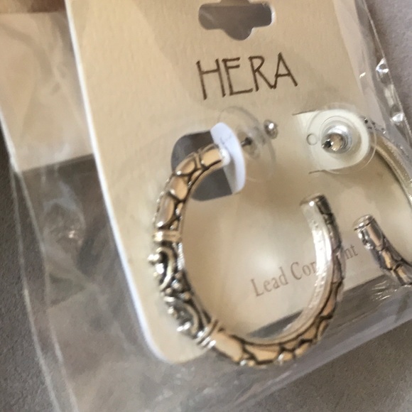 Open back hoops. - Picture 3 of 4